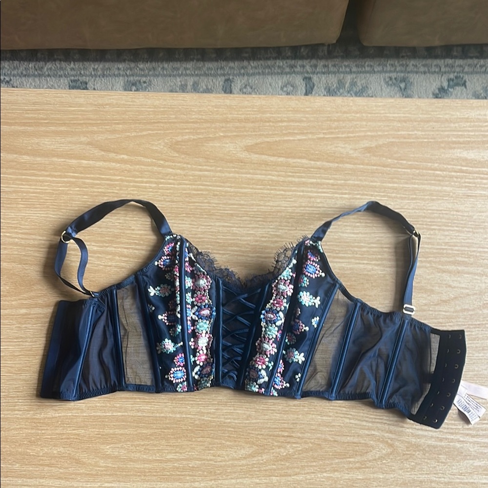 Victoria's Secret Navy Floral Embroidered Bra